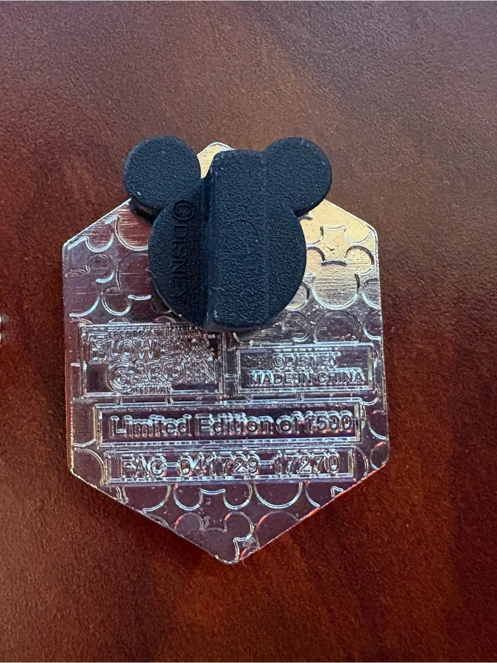 Disney Parks Limited Edition Flower and Garden 2018 Enamel Pin Set